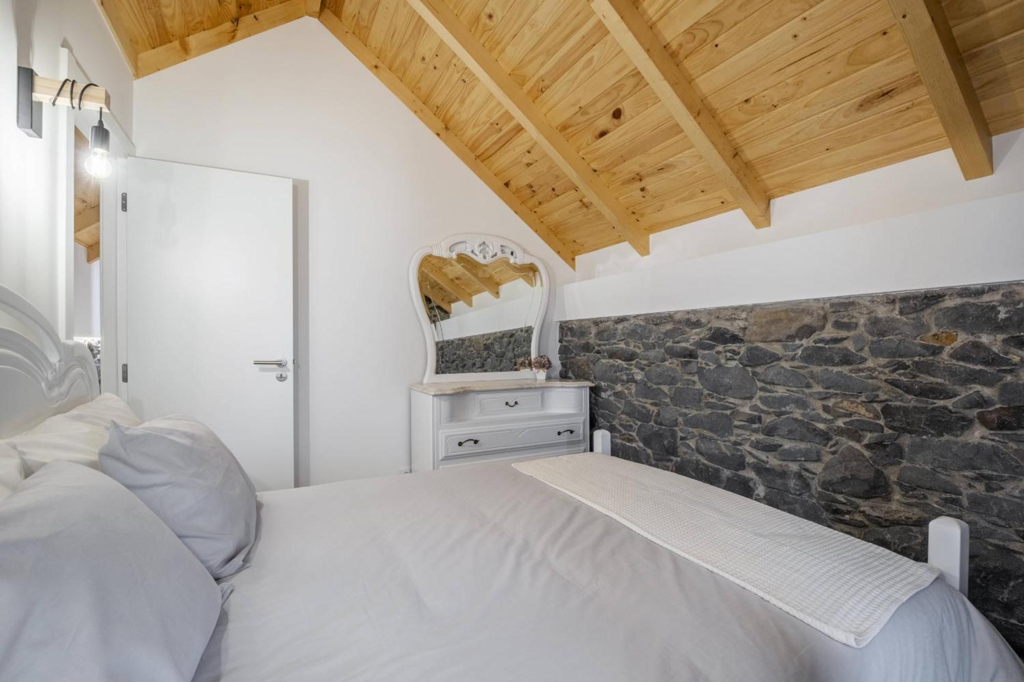 Mountain Retreat By Madeira Sun Travel Villa Porto Moniz Eksteriør billede